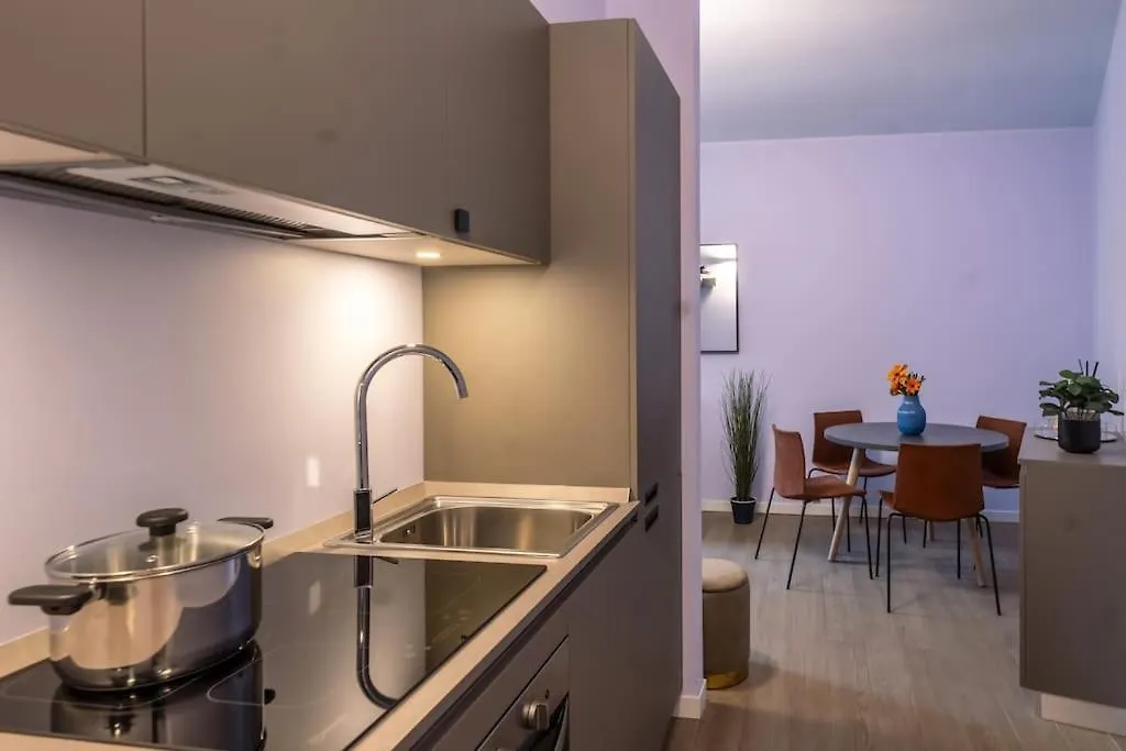 Duomo Center Two-Room Design- Private Gym - Metro Milan 0*,  Italy