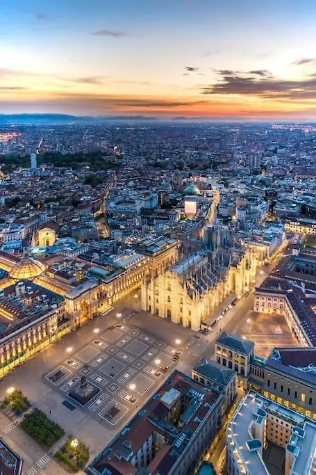 Duomo Center Two-Room Design- Private Gym - Metro Milan